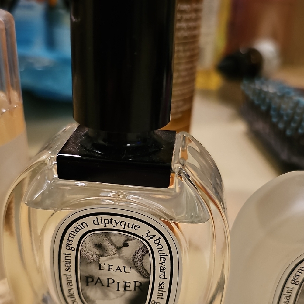 diptyque L'Eau Paiper Hair Mist, Perfume & Body Wash - Picture 4 of 8